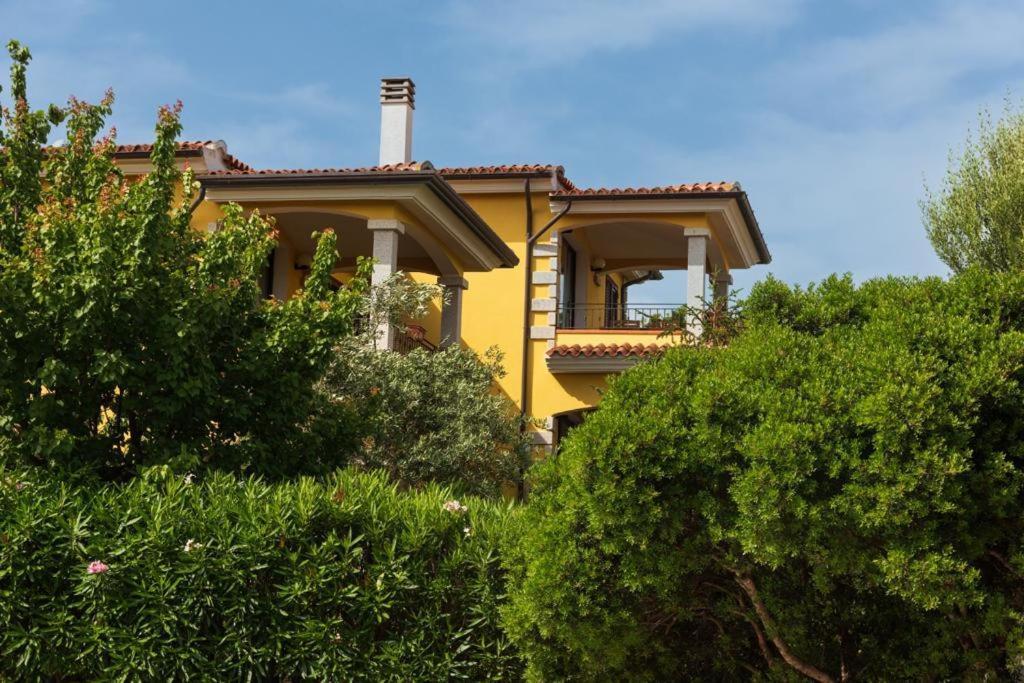Residence Agrifoglio Monte Petrosu Exterior photo