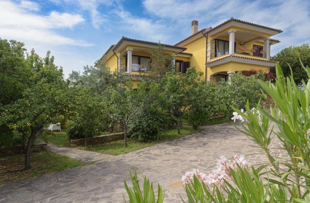Residence Agrifoglio Monte Petrosu Exterior photo